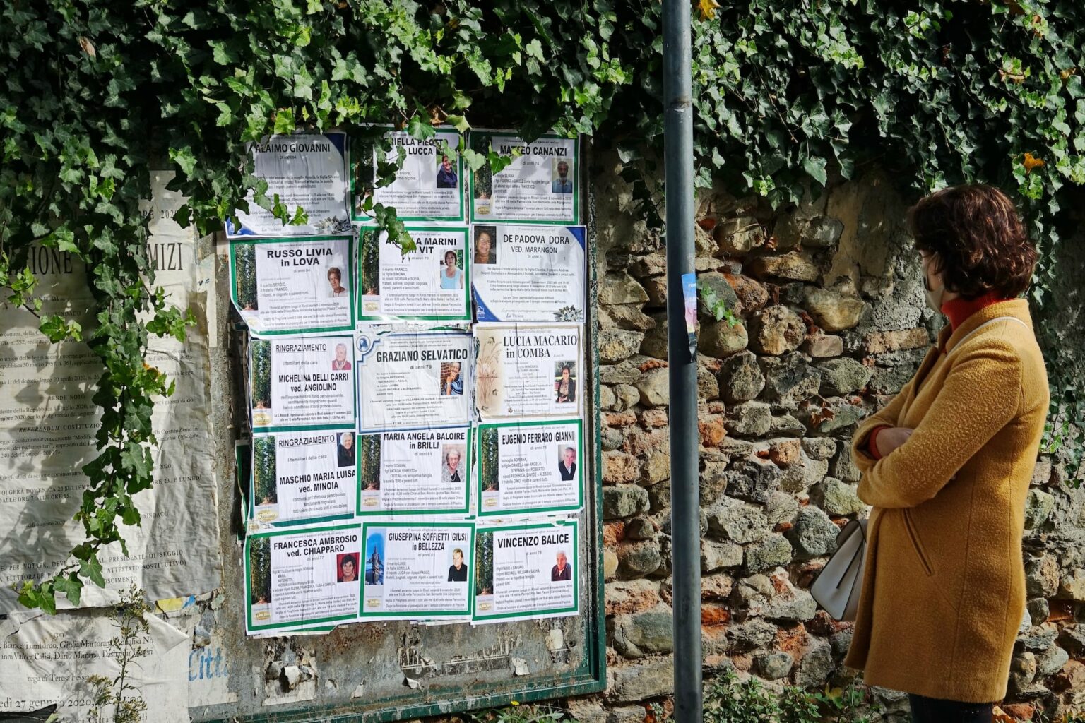 Necrologi e manifesti