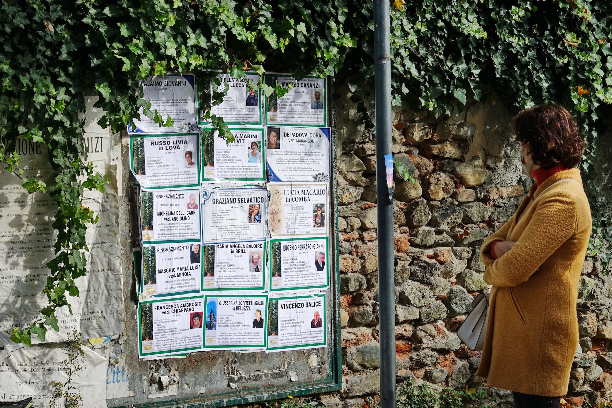 Necrologi e manifesti